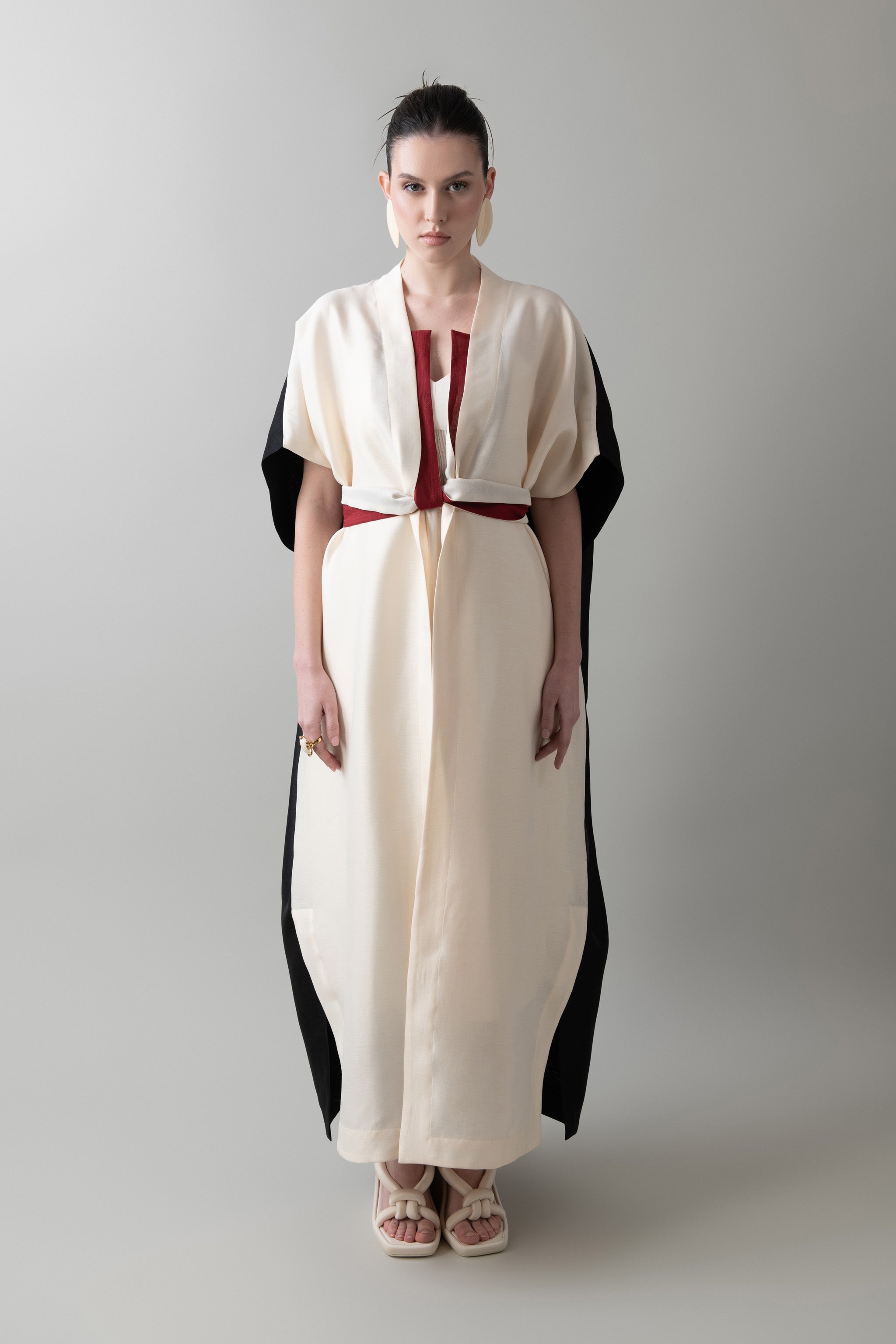 Zen Abaya in Warm Ivory & Black – Maha Ghalayini