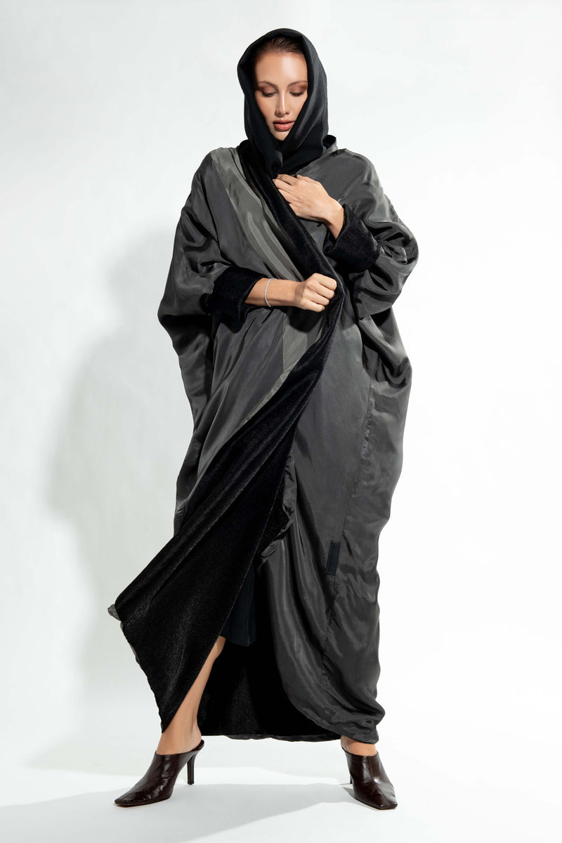 Reversible Luminous Bisht Abaya in Black