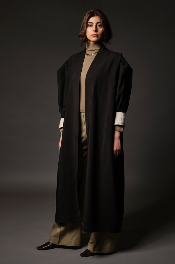 Volume Shoulder Abaya in Black Char