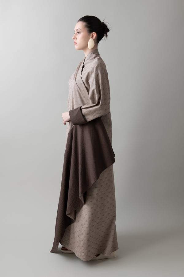 Rei Abaya in Brown